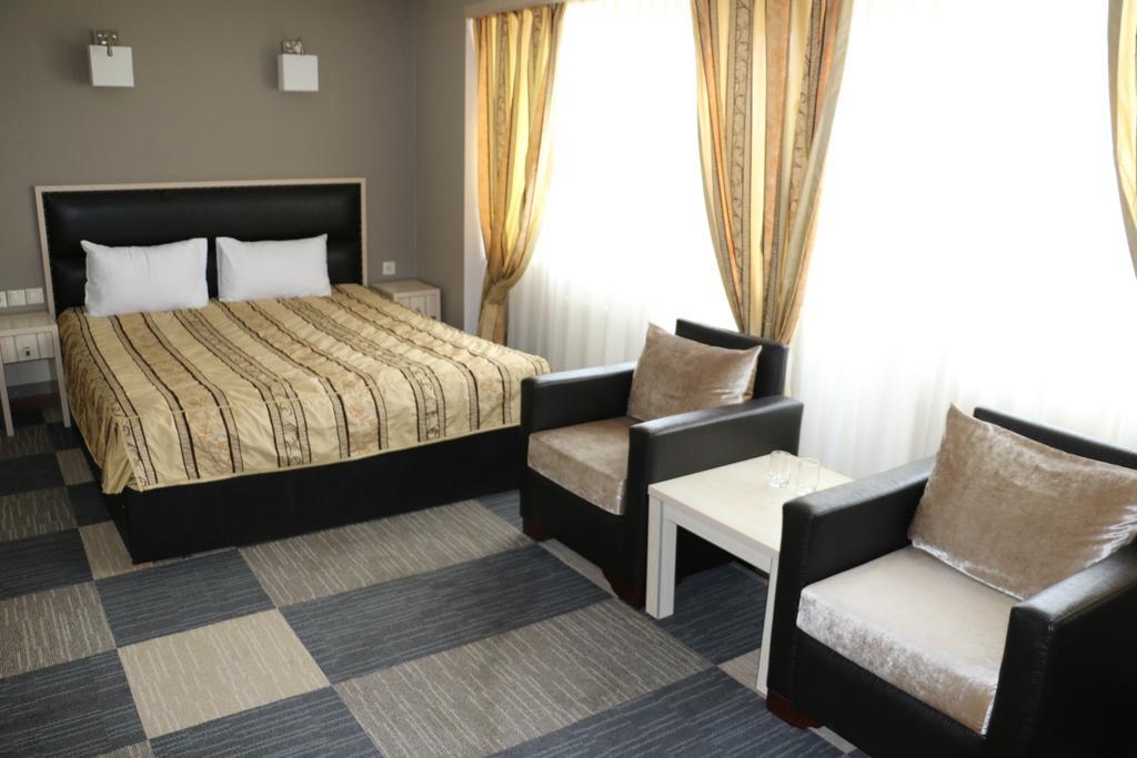 Aktau Hotel Esterno foto