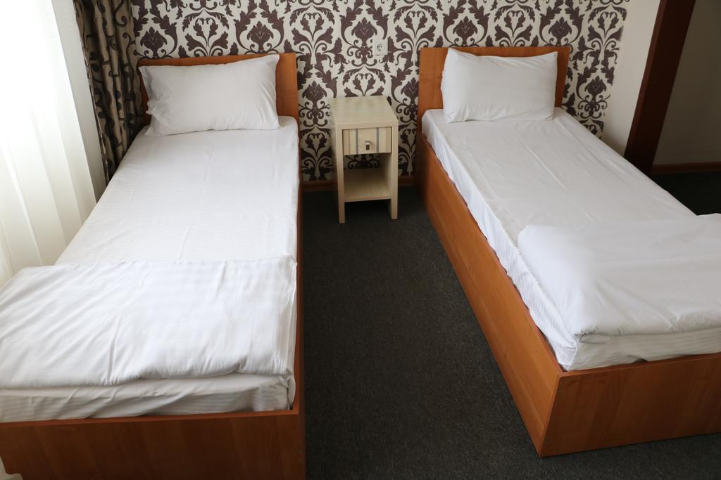 Aktau Hotel Esterno foto