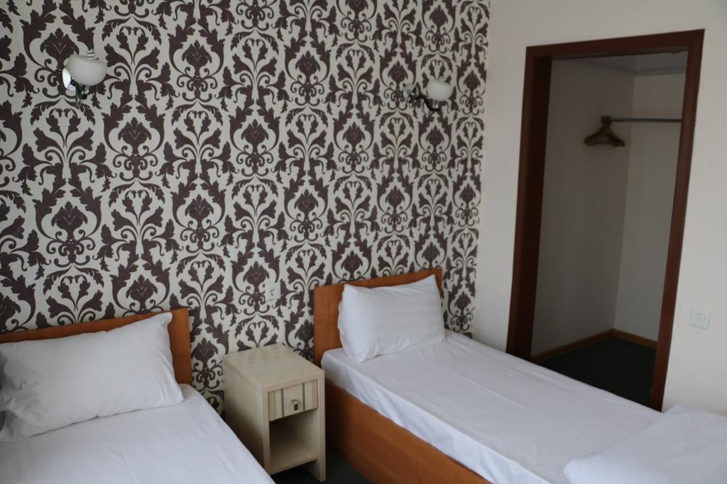 Aktau Hotel Esterno foto