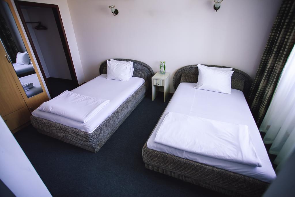 Aktau Hotel Esterno foto