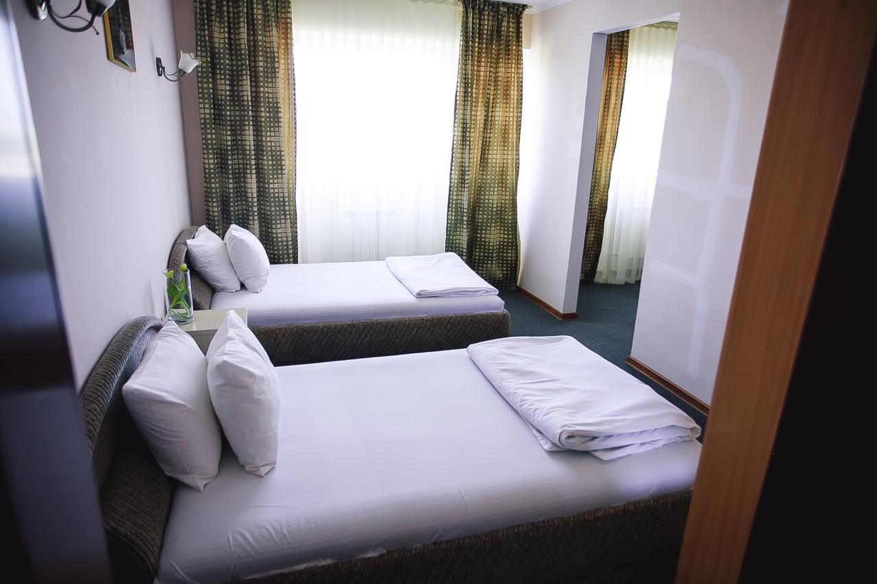 Aktau Hotel Esterno foto