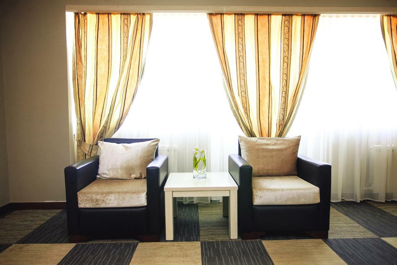Aktau Hotel Esterno foto